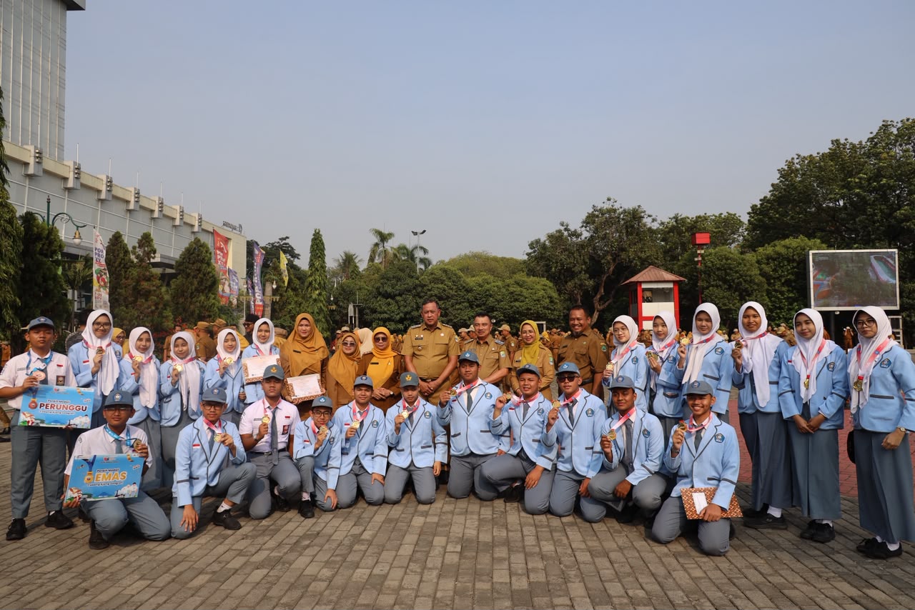 Bekasi - Pemerintah Kota Bekasi mengapresiasi kerja keras seluruh jajaran aparatur dan pelajar saat Apel pagi, Senin (28/9/2026). Foto: Ist/Gobekasi.id.