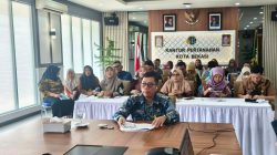 Bekasi - Kepala Kantah Kota Bekasi, Tarbarita Simorangkir mengikuti Desk Evaluasi Zona Integritas (ZI) menuju Wilayah Bebas dari Korupsi (WBK), Jumat (25/9/2026). Foto: Ist/Gobekasi.id.