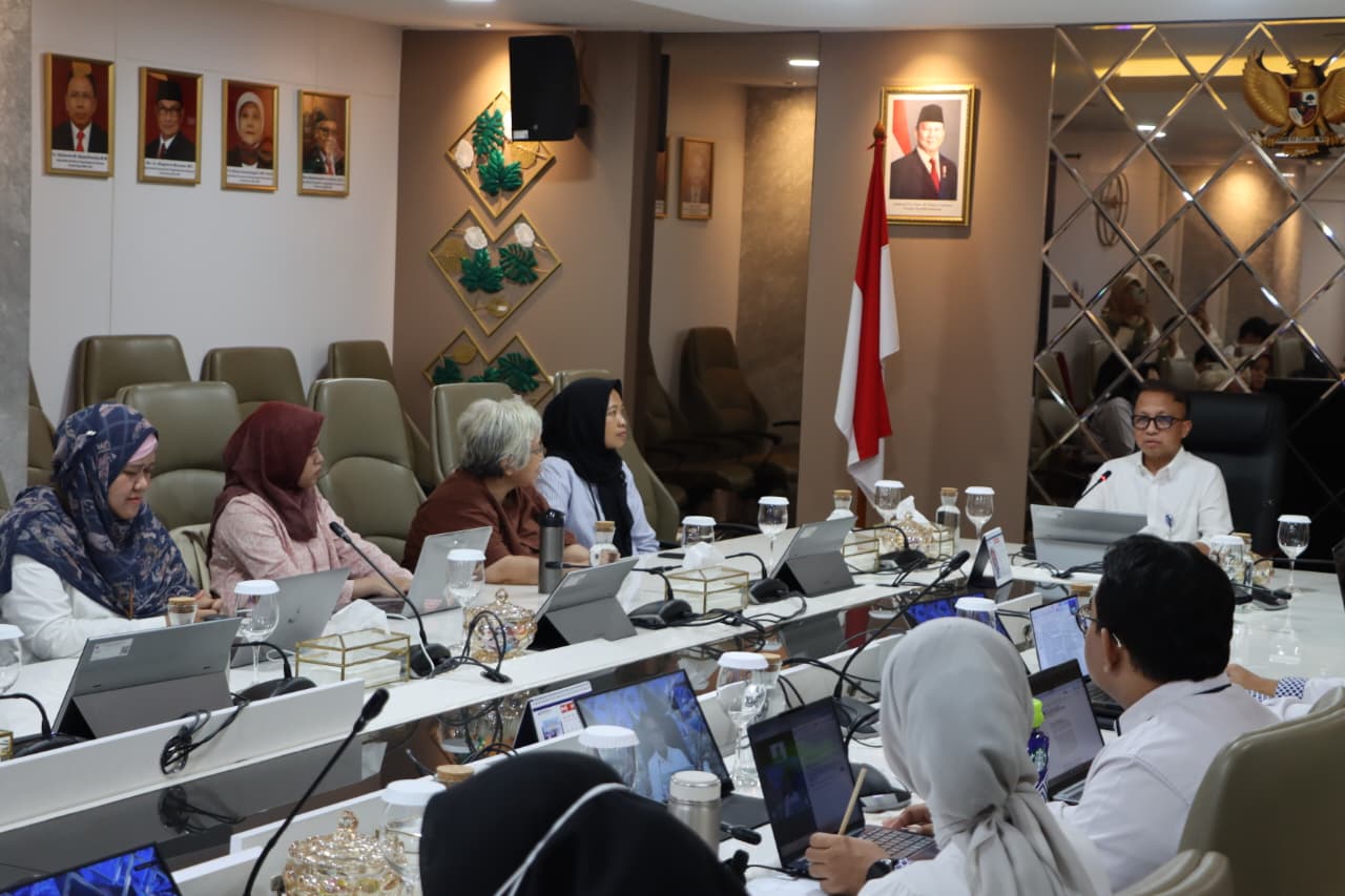 Bekasi - Kepala Badan Perencanaan dan Pengembangan Ketenagakerjaan (Barenbang) Kemnaker Anwar Sanusi dalam Webinar Ketenagakerjaan bertajuk Pekerja Rumah Tangga dalam Ekonomi Perawatan Menuju Pekerjaan yang Terlindungi dan Bermartabat, Selasa (29/9/2026). Foto: Ist/Gobekasi.id.