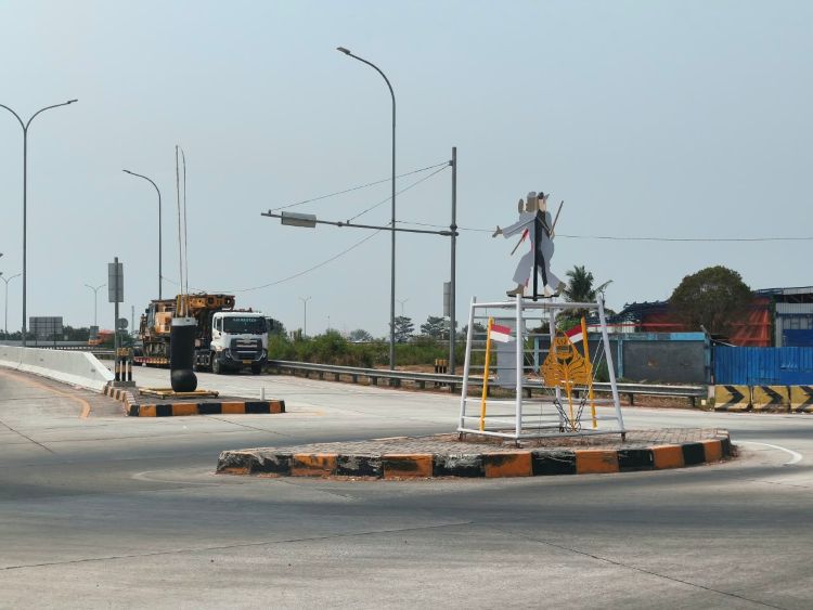Bekasi - Ornamen Ujungan Hiasi Persimpangan Tol Gabus. Foto: Ist/Gobekasi.id.