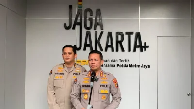 Bekasi - Kabid Humas Polda Metro Jaya, Kombes Budi Hermanto (memegang microfon). Foto: Ist