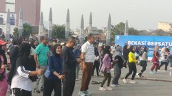 Bekasi - Wali Kota Bekasi, Tri Adhianto saat memimpin kampanye Gerakan Ruang Aman dan Bebas Perundungan di Plaza Patriot Candrabhaga, Kota Bekasi, pada Minggu (11/10/2026). Foto: Ist/Gobekasi.id.