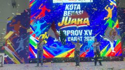 Bekasi - Pengukuhan Kontingen dan Pelepasan Atlet Kota Bekasi yang akan berlaga pada Porprov Jabar 2026 di GOR Bang Yan, Minggu (25/10/2026). Foto: Gobekasi.id.