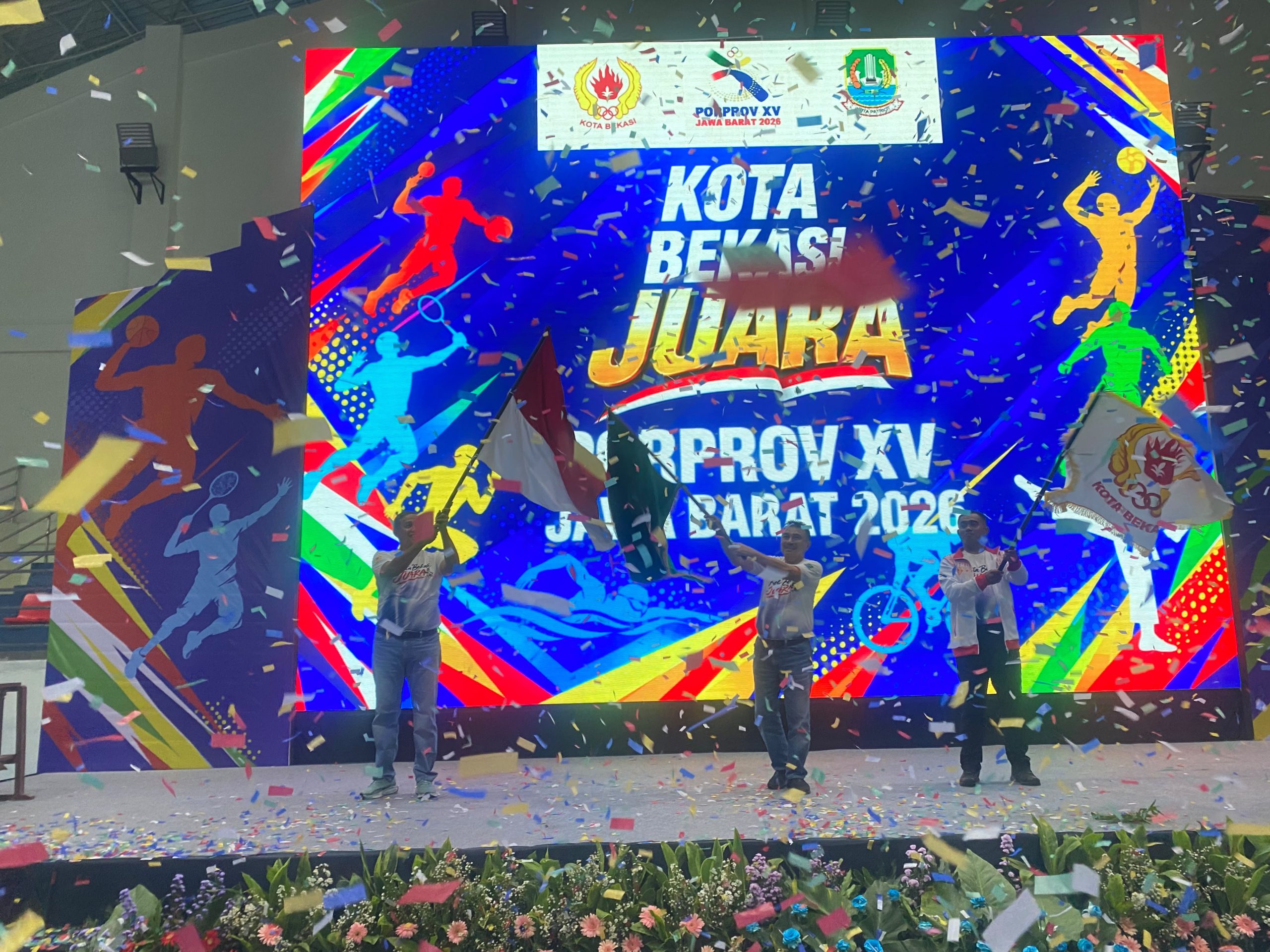 Bekasi - Pengukuhan Kontingen dan Pelepasan Atlet Kota Bekasi yang akan berlaga pada Porprov Jabar 2026 di GOR Bang Yan, Minggu (25/10/2026). Foto: Gobekasi.id.