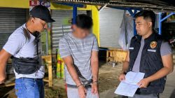 Bekasi - Polres Metro Bekasi amankan pelaku begal OD (22) bersenjata celurit di Cibarusah (31/10/2026). Polisi dalami 12 laporan curas & buru DPO AM (23). Foto: Ist/Gobekasi.id.