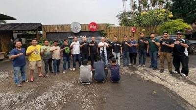 Bekasi - Komplotan spesialis pencurian dengan modus operandi “geser tas” di Mall dan restoran antarprovinsi dibekuk polisi di Rest Area KM 88B Purwakarta (1/10/2026). Foto: Ist/Gobekasi.id.