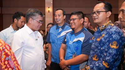 Bekasi - Menteri Ketenagakerjaan (Menaker) Yassierli saat membuka Temu Mitra Ketenagakerjaan bertajuk “Mewujudkan Pasar Kerja Inklusif: Mempromosikan Penempatan Tenaga Kerja Penyandang Disabilitas” di Bekasi, Jawa Barat, Kamis (1/10/2026). Foto: Ist/Gobekasi.id.