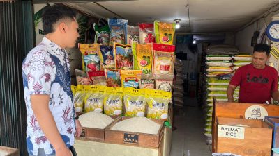 Bekasi - Satgas Pengawasan Harga dan Mutu Beras Polres Metro Bekasi Kota cek pasar pantau harga, kualitas, dan distribusi (2/10/2026). Pastikan penjualan sesuai HET. Foto: Polres Metro Bekasi Kota/Gobekasi.id.