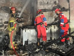 Kios Bakso di Bantargebang Ludes Dilalap Si Jago Merah Diduga Akibat Kebocoran Gas, Kerugian Rp400 Juta