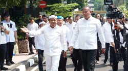 Bekasi - Wali Kota Bekasi, Tri Adhianto, bersama 27 kepala daerah kabupaten/kota se-Jawa Barat, secara resmi menandatangani naskah kerja sama strategis dengan Gubernur Jawa Barat, Dedi Mulyadi, terkait penguatan dan perluasan akses layanan kesehatan lintas wilayah. Foto: Ist/Gobekasi.id.