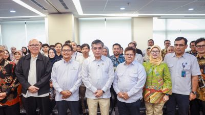 Bekasi - Menteri Ketenagakerjaan Yassierli dalam Rapat Kerja Nasional (Rakernas) Forum Pendidikan Tinggi Vokasi Indonesia (FTPVI) Tahun 2026 di Jakarta, Selasa (13/10/2026). Foto: Kemnaker/Gobekasi.id.
