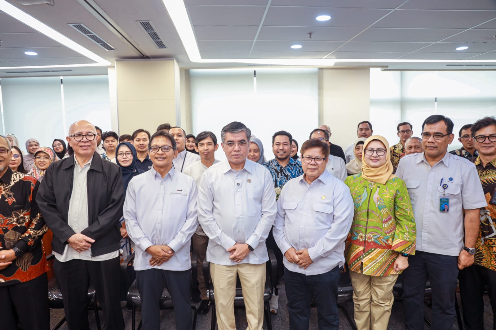 Bekasi - Menteri Ketenagakerjaan Yassierli dalam Rapat Kerja Nasional (Rakernas) Forum Pendidikan Tinggi Vokasi Indonesia (FTPVI) Tahun 2026 di Jakarta, Selasa (13/10/2026). Foto: Kemnaker/Gobekasi.id.
