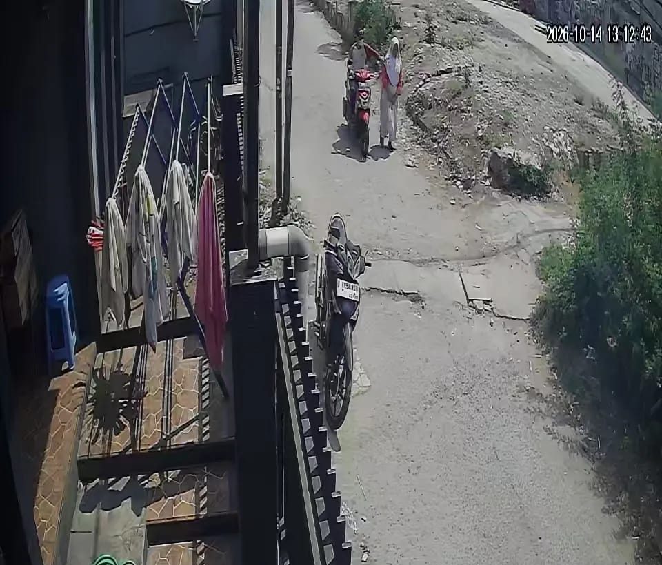 Bekasi - Siswi SD di Bekasi Selatan jadi korban pelecehan pemotor saat pulang sekolah, Kamis (15/10/2026). Kompol Verdika Bagus Prasetya selidiki CCTV dan buru pelaku. Foto: Ist/Gobekasi.id.