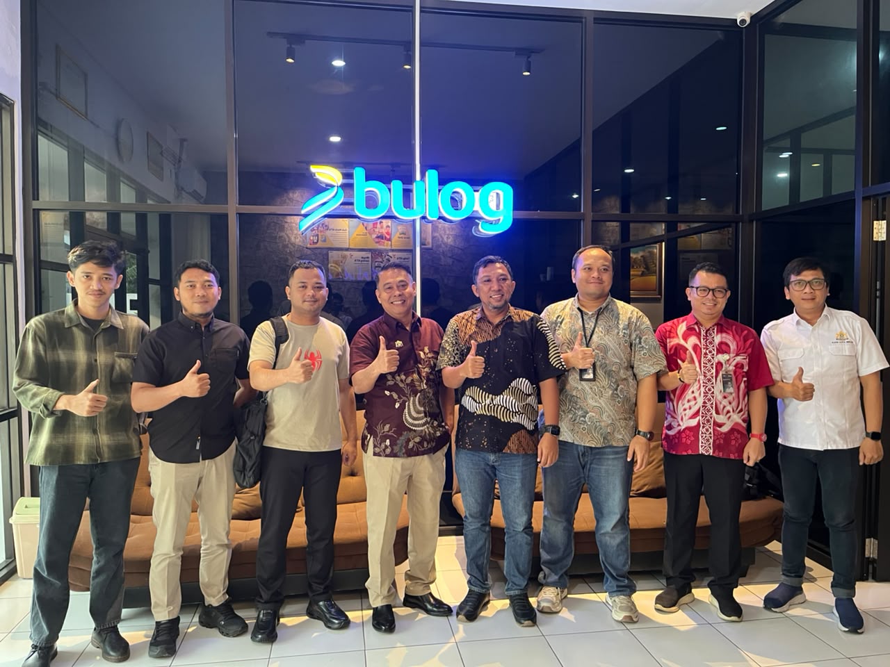 Bekasi - Kadin Kota Bekasi jajaki kerja sama dengan Bulog Karawang perkuat suplai sembako Gerai Keren dan dukung program Wali Kota Tri Adhianto, Jumat (16/10/2026). Foto: Ist/Gobekasi.id.