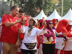 Tri Adhianto Senam Sehat Bareng Lansia Pondok Gede, Tekankan Kesiapan Kota Bekasi Tuan Rumah Porprov Jabar