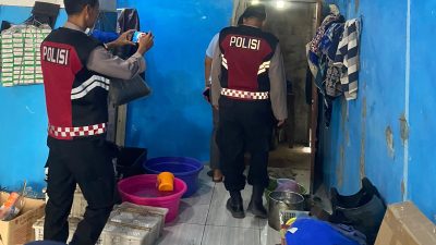 Bekasi - Toko milik Devano di Jalan Raya Pasar Babelan dibobol maling dua hari berturut-turut (14-15/10/2026) dengan modus jebol tembok. Korban rugi Rp15 juta dan minta polisi usut CCTV. Foto: Ist/Gobekasi.id.