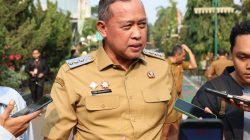 Bekasi - Pemkot Bekasi mulai uji coba alih parkir pegawai ke Stadion Patriot Chandrabhaga, Senin (19/10/2026). Wali Kota Tri Adhianto rencana bangun gedung parkir 9 lantai. Foto: Ist/Gobekasi.id.