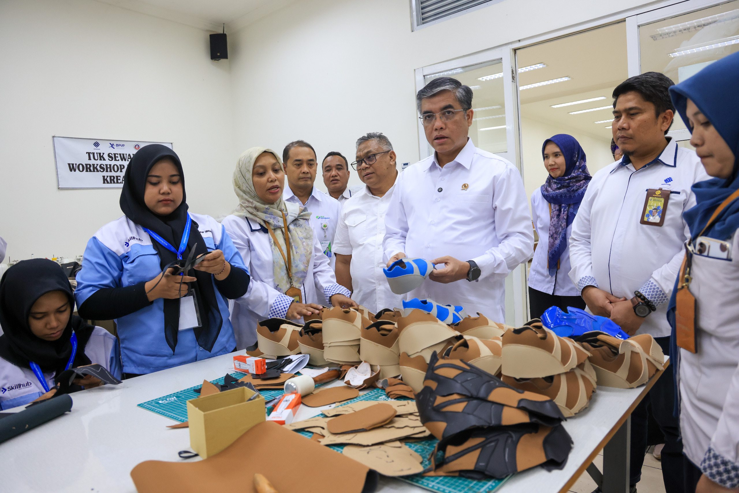 Sidoarjo - Menteri Ketenagakerjaan (Menaker) Yassierli dalam arahan bertema Percepatan Transformasi BPVP di BPVP Sidoarjo, Jawa Timur, Senin (19/10/2026) malam. Foto: Kemnaker/Gobekasi.id.