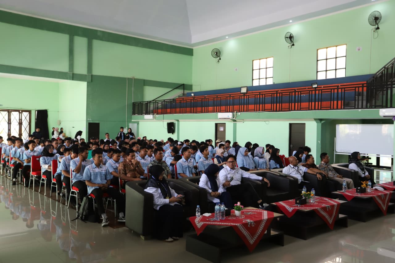 Banyuwangi - Kemnaker buka Pelatihan Berbasis Kompetensi (PBK) Non-Batch 5 di BPVP Banyuwangi diikuti 68 peserta (22/10/2026). Dorong penguasaan kompetensi via SIAPkerja. Foto: Ist/Gobekasi.id.