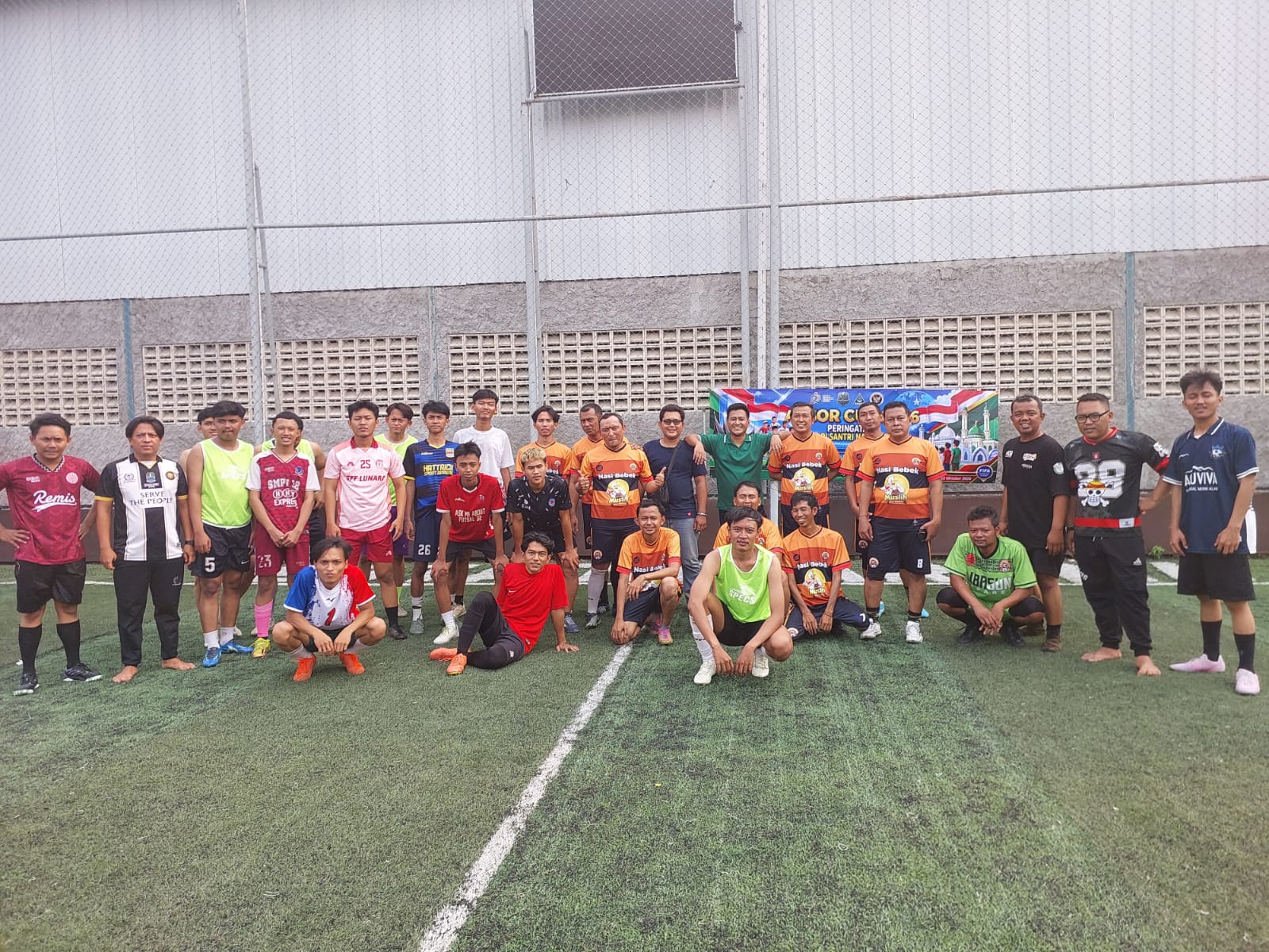 Bekasi - PC GP Ansor Kota Bekasi sukses gelar turnamen Mini Soccer ANSOR CUP 2026 memperingati Hari Santri (23/10/2026). PC IPNU Kota Bekasi keluar sebagai juara. Foto: Ist/Gobekasi.id.