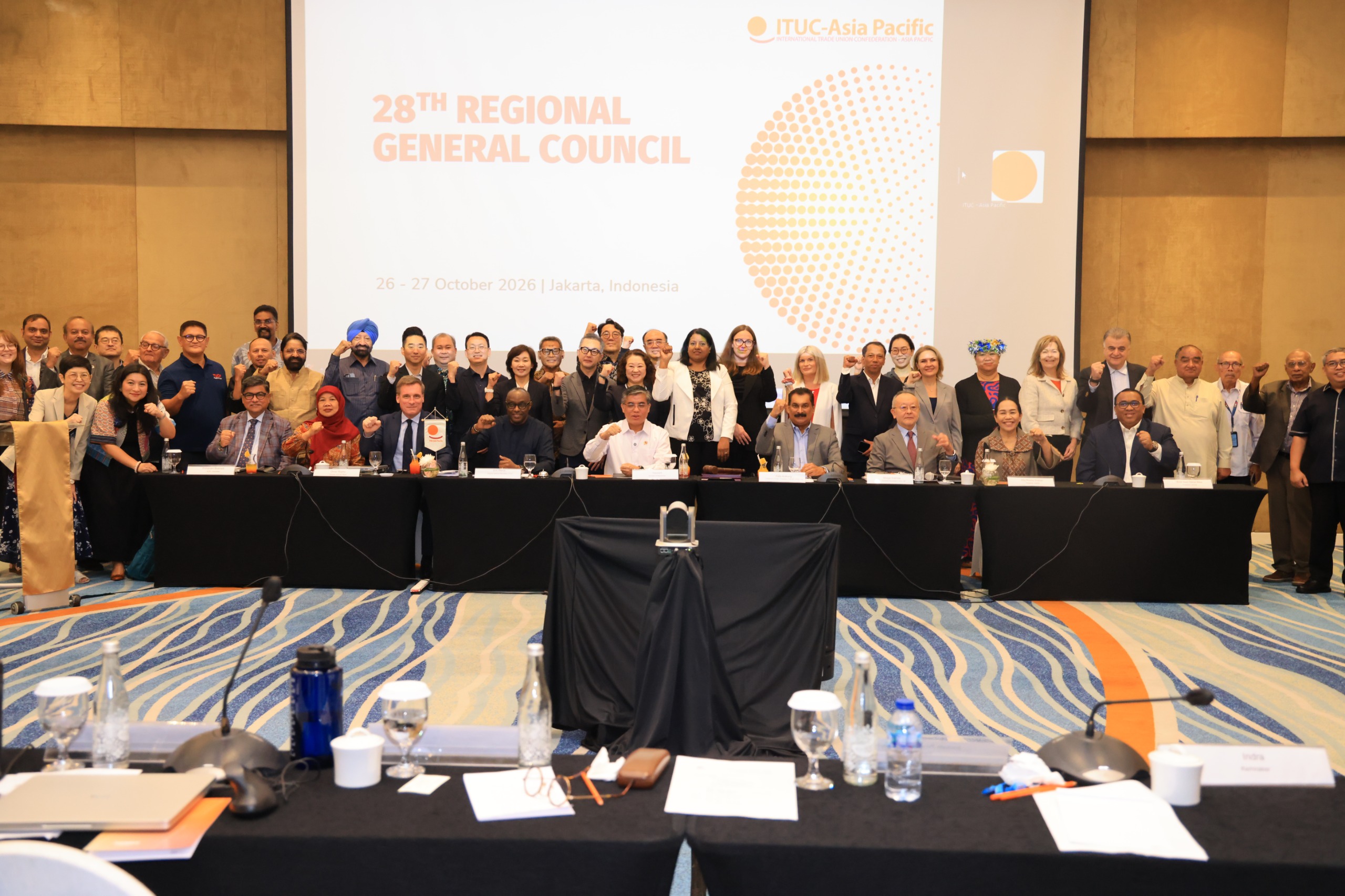 Bekasi - Menaker Yassierli paparkan PP Pengupahan, UU PPRT, dan Konvensi ILO 188 di Forum ITUC Asia Pasifik Jakarta (26/10/2026). Perkuat dialog sosial LKS Tripnas. Foto: Kemnaker/Gobekasi.id.