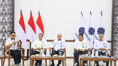 Jakarta - Kemnaker sosialisasikan pendaftaran mitra MagangHub Batch 3 (26/10/2026). Sekjen Cris Kuntadi imbau BUMN dan swasta mendaftar hingga 29 Oktober via SIAPkerja. Foto: Kemnaker/Gobekasi.id.
