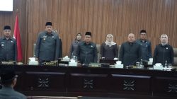 Bekasi - Pemkot & DPRD Bekasi sahkan APBD 2027 Rp6,7 triliun (28/10/2026). Kucurkan Rp27 M untuk 3 BUMD & prioritaskan infrastruktur serta kesehatan warga. Foto: Ist/Gobekasi.id.