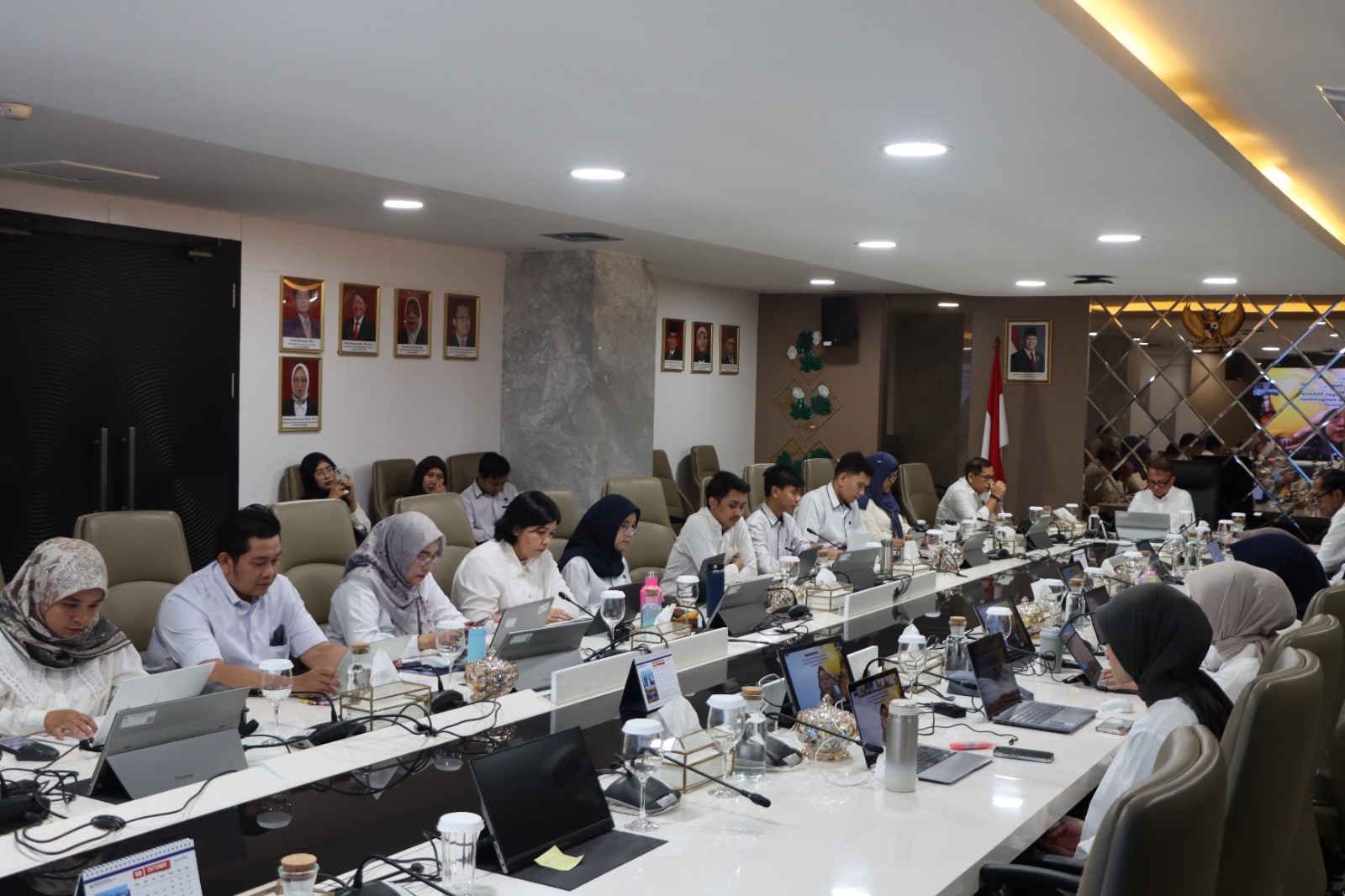 Bekasi - Kemnaker sahkan Permenaker 15/2026 perkuat pengawasan ketenagakerjaan (29/10/2026). Fokus periksa upah minimum, lembur, K3, dan distribusi pengawas daerah. Foto: Ist/Gobekasi.id.