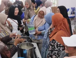 Cetak Wirausaha Baru, Dinas Koperasi dan UKM Bekasi Latih Ibu-Ibu Sukadami Bikin Makanan Bayi