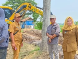 Normalisasi Saluran Sekunder Gempol Payung Dimulai, Pemkab Bekasi Keruk Lumpur dan Sampah 5 Km