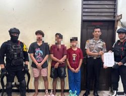 Satbrimob Bekuk Tiga Remaja Bawa Gas 3 Kg dan Freon AC di Flyover Kranji